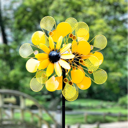 Radiant Daisy Solar Wind Spinner